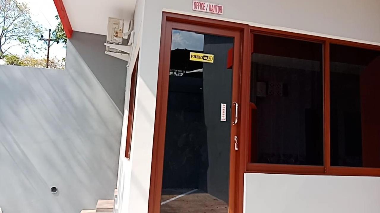 Homestay Premium 45 Джепара Екстериор снимка