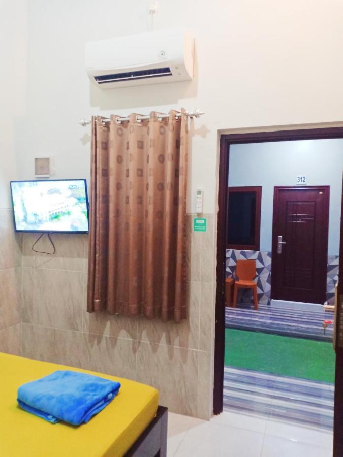 Homestay Premium 45 Джепара Екстериор снимка